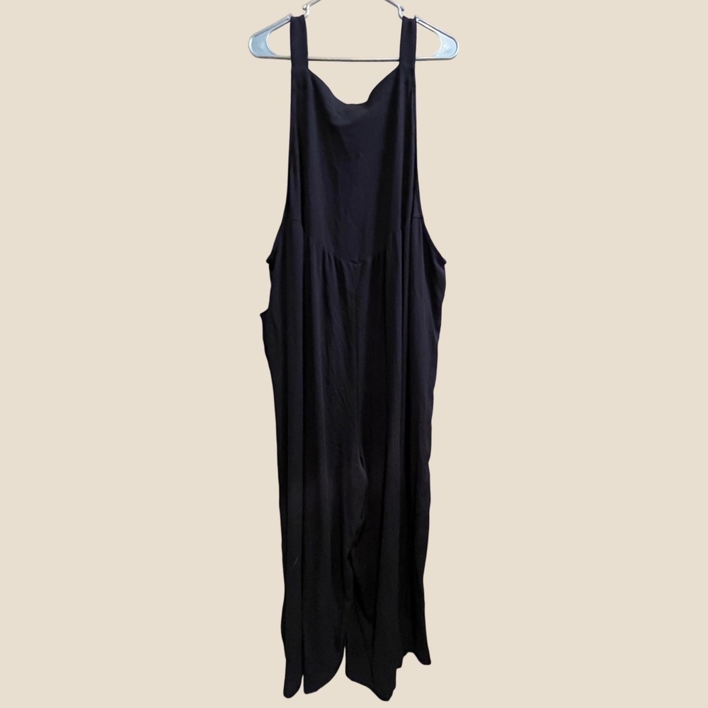 Torrid Jumpsuit Womens 3 Black Harem Wide Leg Adjustable Straps Pockets Relaxed - Picture 2 of 8